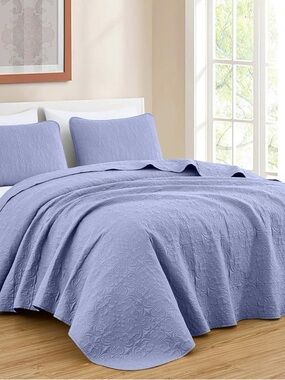 Light Lavender 3 piece king Quilted Bedspread Set
